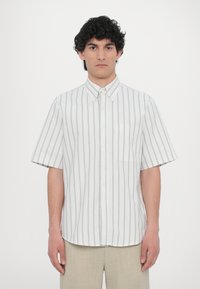 Рубашка с коротким рукавом Рубашка с коротким рукавом