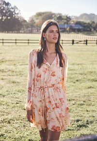 Платье Платье