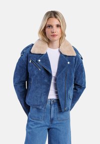 Кожаная куртка Кожаная куртка