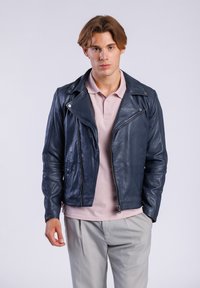 Кожаная куртка Кожаная куртка