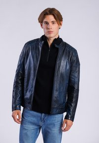 Кожаная куртка Кожаная куртка