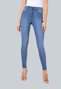 Узкие брюки Узкие брюки