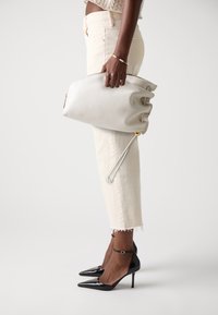 Косметичка Косметичка