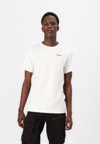 Футболка Футболка