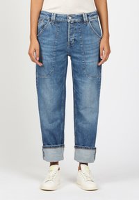 Прямые джинсы Прямые джинсы