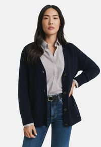 Длинный кардиган Длинный кардиган