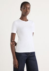 Футболка Футболка