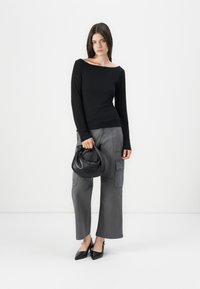 Лонгслив Лонгслив