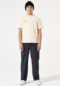 Джинсы Джинсы