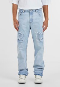 Прямые джинсы Прямые джинсы