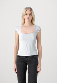 Футболка Футболка