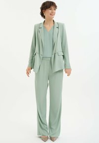 Блейзер Блейзер