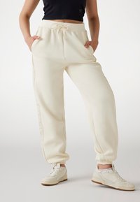 Спортивные штаны Спортивные штаны