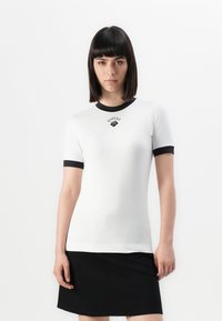 Футболка Футболка