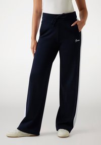 Спортивные штаны Спортивные штаны