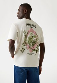 Футболка Футболка