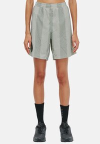 Шорты Шорты