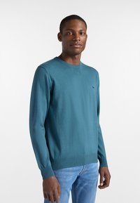 Пуловер Пуловер