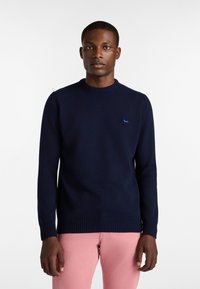 Пуловер Пуловер