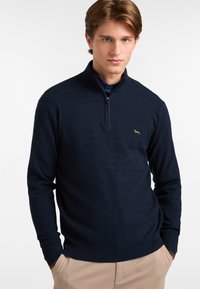 Пуловер Пуловер