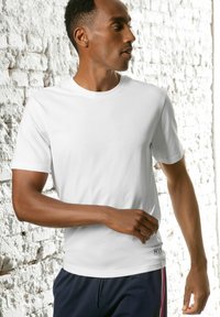 Футболка Футболка