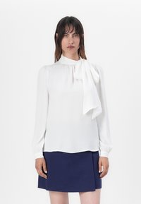 Блузка Блузка