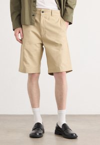 Шорты Шорты