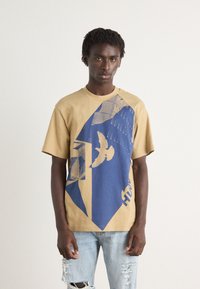 Футболка Футболка