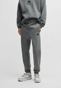 Спортивные штаны Спортивные штаны