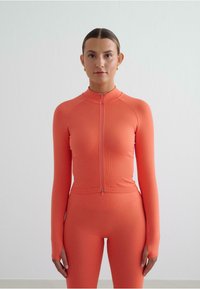 Спортивная куртка Спортивная куртка