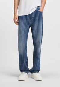 Прямые джинсы Прямые джинсы