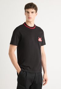 Футболка Футболка