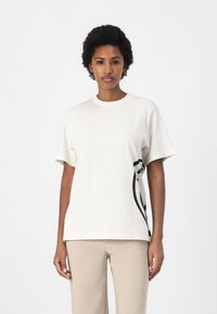 Футболка Футболка