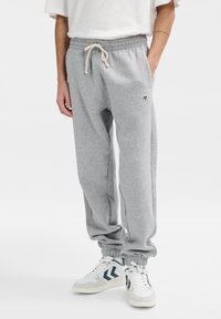 Спортивные штаны Спортивные штаны