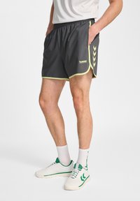 Шорты Шорты