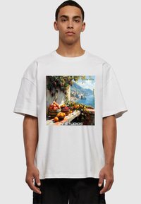 Футболка Футболка