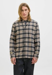 Рубашка Рубашка