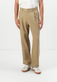 Чиносы Чиносы