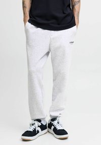 Спортивные штаны Спортивные штаны