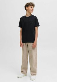 Джинсы Джинсы