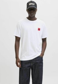 Футболка Футболка