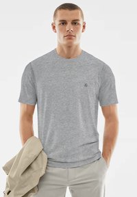 Футболка Футболка