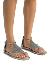 Вьетнамки Вьетнамки