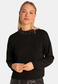 Пуловер Пуловер