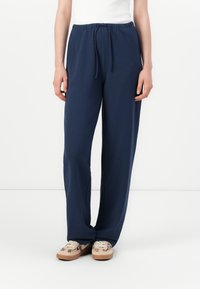 Широкие брюки Широкие брюки