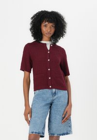 Вязаная кофта Вязаная кофта