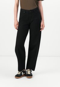 Джинсы Джинсы