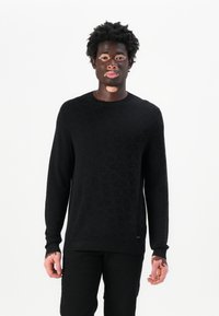 Пуловер Пуловер