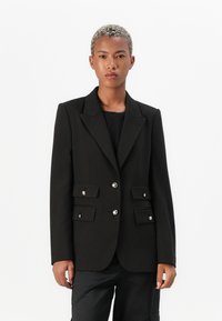 Блейзер Блейзер