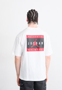 Футболка Футболка